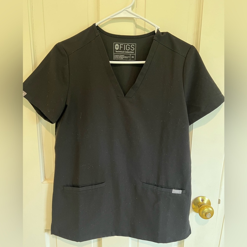 Black Figs Casma 3 pocket scrub top size XS